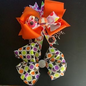 Halloween hair bows on alligator clip. Set of 2 bows.
